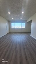 13322 Cordary Ave, Unit B in Hawthorne, CA - Foto de edificio - Building Photo