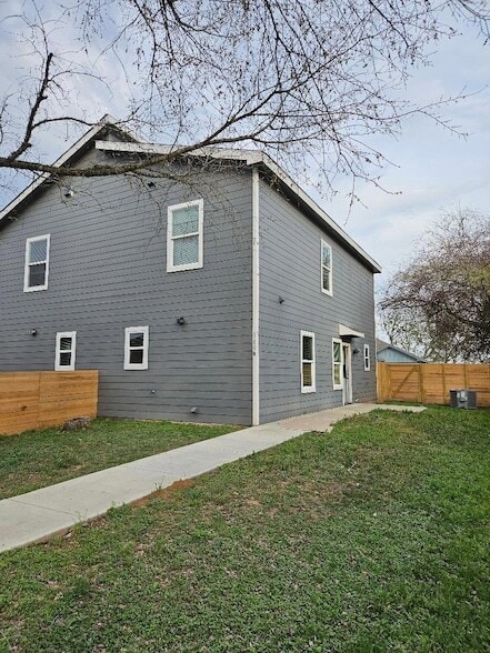 property at 305 Anderson St