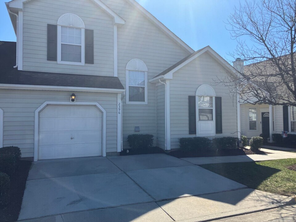 2396 Covent Garden Rd in Virginia Beach, VA - Building Photo