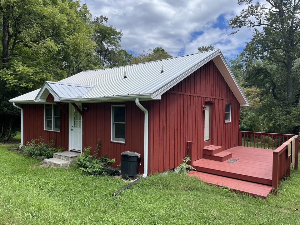 309 Trenholm Rd in Flat Rock, NC - Building Photo