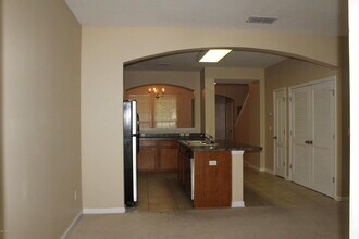 625 Oakleaf Plantation Pkwy in Orange Park, FL - Foto de edificio - Building Photo