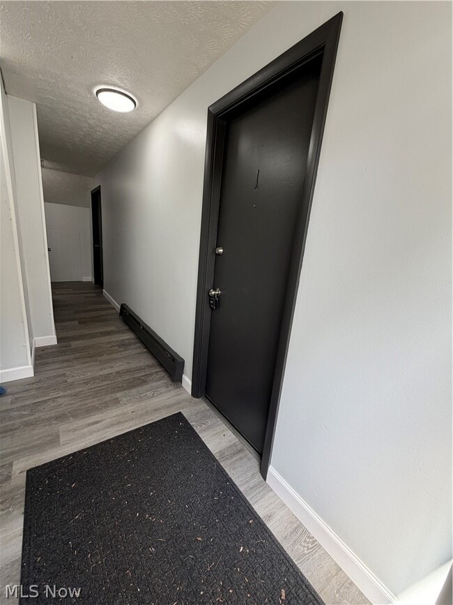 21 Wayne St SE in Niles, OH - Foto de edificio - Building Photo