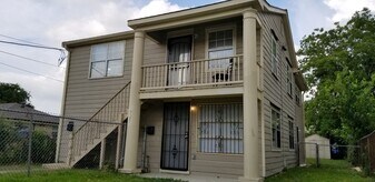 925-927 Flood St in New Orleans, LA - Building Photo