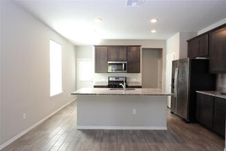 927 Cobalt Crest Ln in Huffman, TX - Building Photo - Building Photo