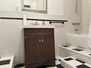 1502 St Louis Ave in Bay Shore, NY - Building Photo - Building Photo