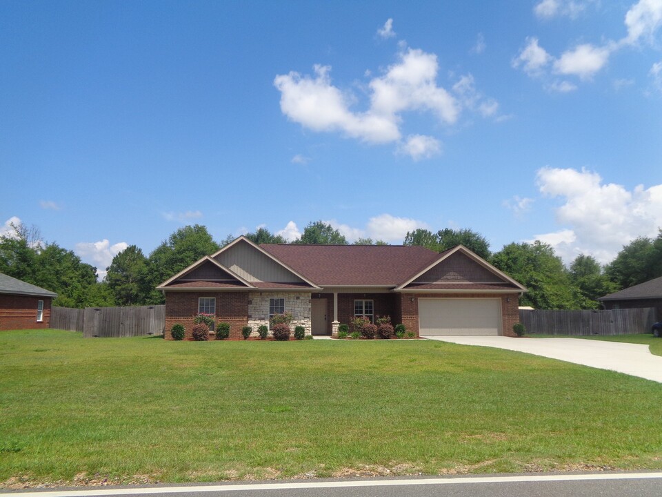 602 Co Rd 539 in Enterprise, AL - Foto de edificio