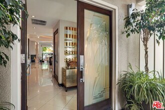 801 Ocean Ave in Santa Monica, CA - Building Photo - Building Photo