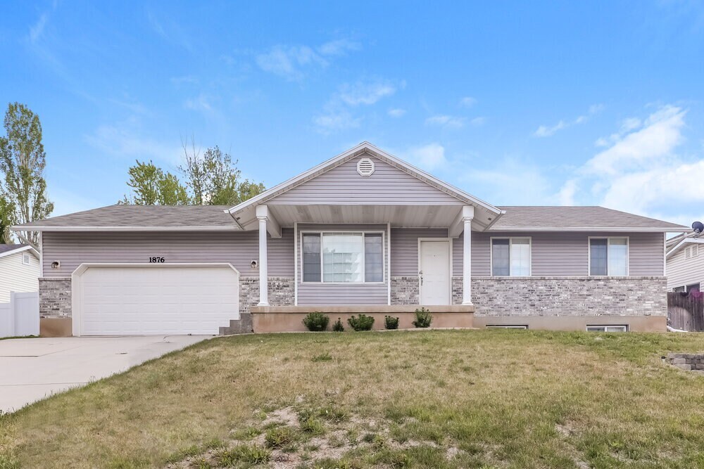 1876 N 660 W in Clinton, UT - Building Photo