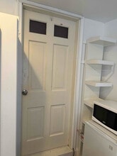 61 Kirkwood Rd in West Hartford, CT - Foto de edificio - Building Photo