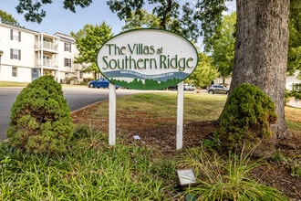 Villas at Southern Ridge in Charlottesville, VA - Building Photo - Building Photo