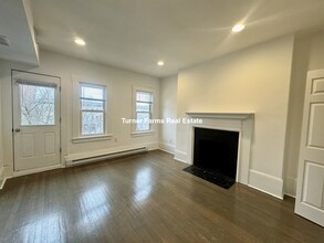 1402 Beacon St, Unit 1404-3 in Brookline, MA - Building Photo - Building Photo