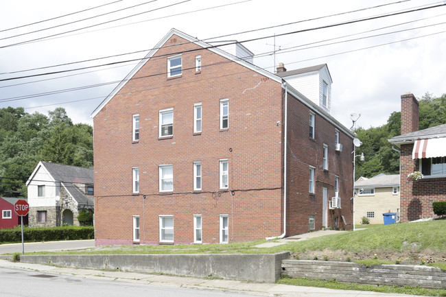 401 Franklin Ave in Carnegie, PA - Building Photo - Building Photo