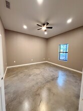 1991 County Rd 2443 in Rusk, TX - Foto de edificio - Building Photo