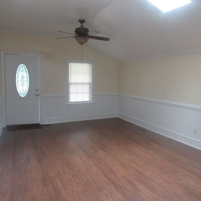 2211 Blue Creek Rd in Jacksonville, NC - Building Photo - Building Photo