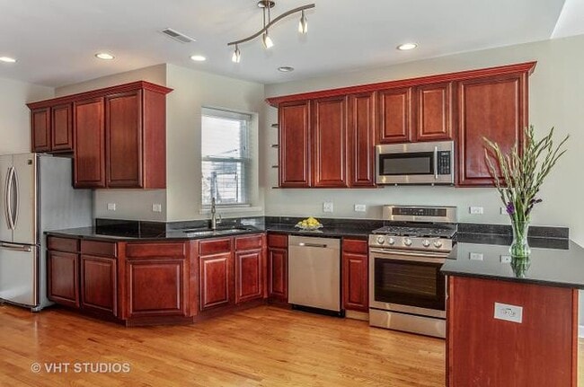 4936 S Champlain Ave in Chicago, IL - Building Photo - Building Photo