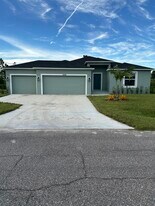 12168 Dubarry Ave in Port Charlotte, FL - Building Photo