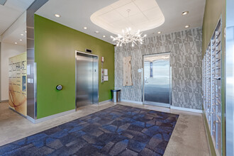 Solhaus Tower in Minneapolis, MN - Foto de edificio - Interior Photo