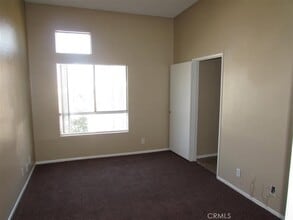 450 E 4th St, Unit 437 in Santa Ana, CA - Building Photo - Building Photo