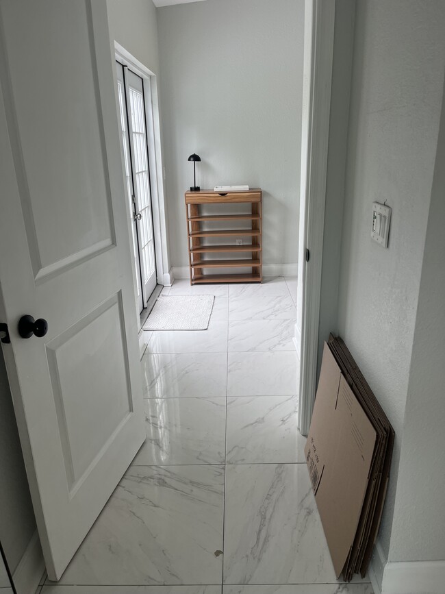 439 34th Ave N in St. Petersburg, FL - Building Photo - Building Photo