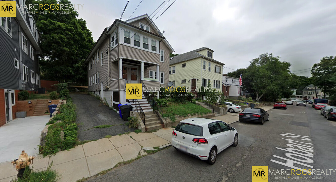 45 Hobart St, Unit 1 in Boston, MA - Foto de edificio