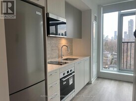 30 Dreamers Wy in Toronto, ON - Building Photo