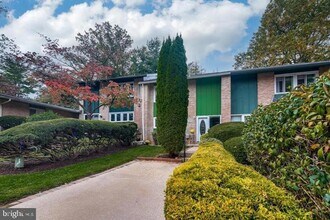 10305 Crimson Tree Ct in Columbia, MD - Building Photo - Building Photo