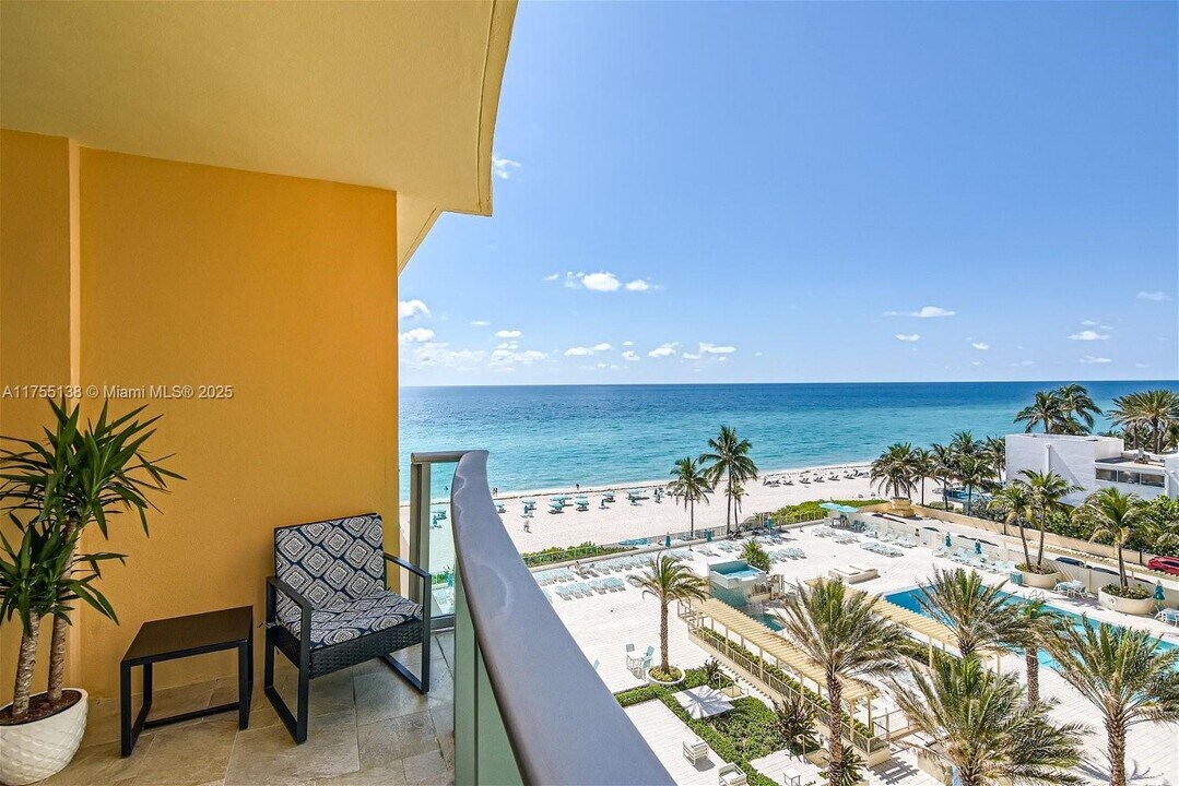 2501 S Ocean Dr, Unit 715 in Hollywood, FL - Foto de edificio