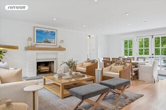 32 Eastville Ave in Sag Harbor, NY - Foto de edificio - Building Photo