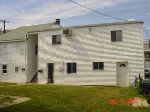 329 W Caracas Ave in Hershey, PA - Building Photo - Building Photo