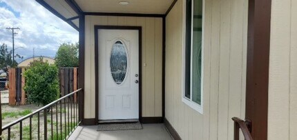 415 Oak St in San Bernardino, CA - Building Photo - Building Photo