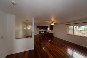 99-060 Nalopaka Pl in Aiea, HI - Building Photo - Building Photo