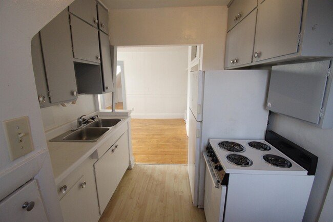 222 4th St S in Moorhead, MN - Building Photo - Building Photo