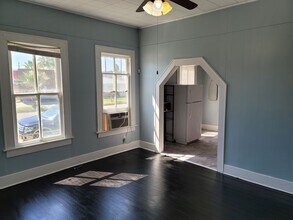 826 Broadway Avenue J in Galveston, TX - Foto de edificio - Building Photo