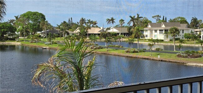 69 Georgetown Blvd in Naples, FL - Foto de edificio - Building Photo