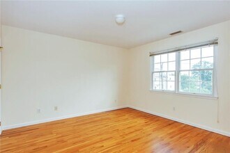 4800 Oakland Ave in Harrison, NY - Building Photo - Building Photo