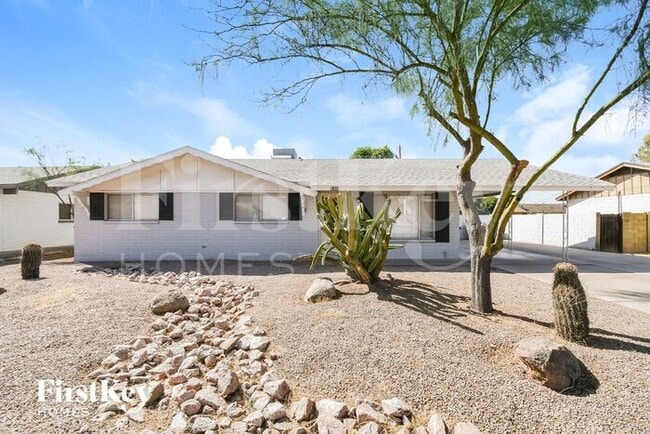property at 549 W Shannon St