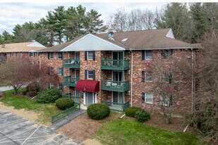 Laurel Heights in Leicester, MA - Building Photo