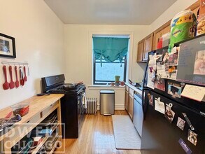 1913 W Larchmont Ave, Unit 3B in Chicago, IL - Foto de edificio - Building Photo