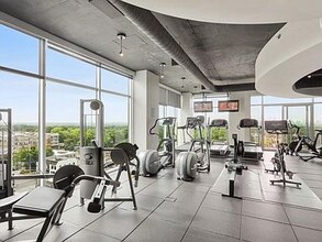 250 Pharr Rd NE, Unit 1516 in Atlanta, GA - Building Photo - Building Photo