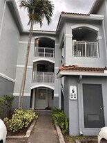 306-306 NW 2nd St in Pembroke Pines, FL - Building Photo