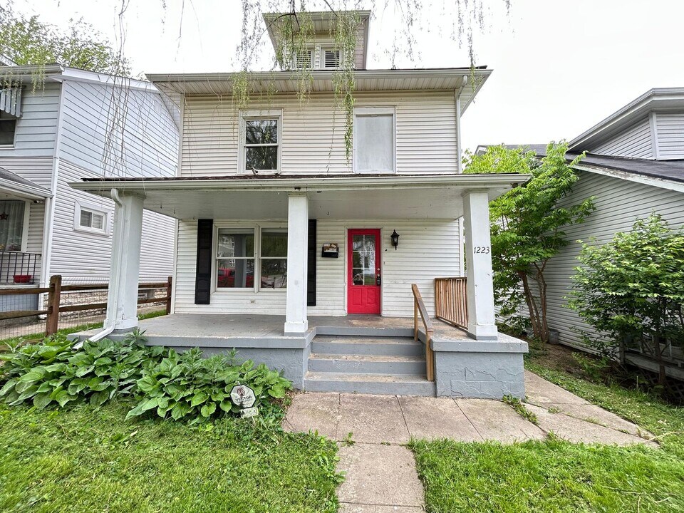 1223 Highland Ave in Dayton, OH - Building Photo