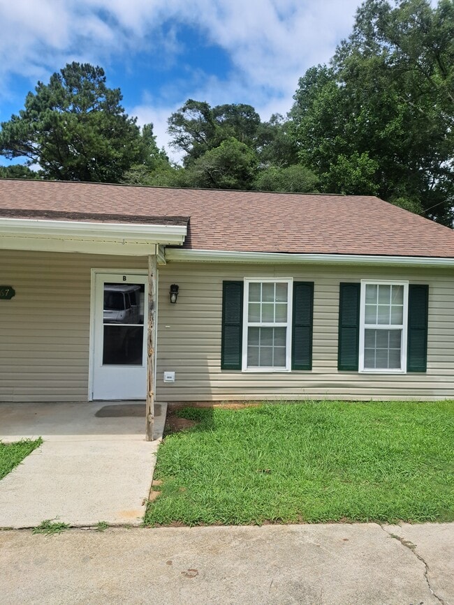 67 Atlanta Ave, Unit 67 atlanta ave B