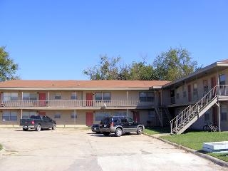 200 SE Front St in New Boston, TX - Building Photo - Building Photo