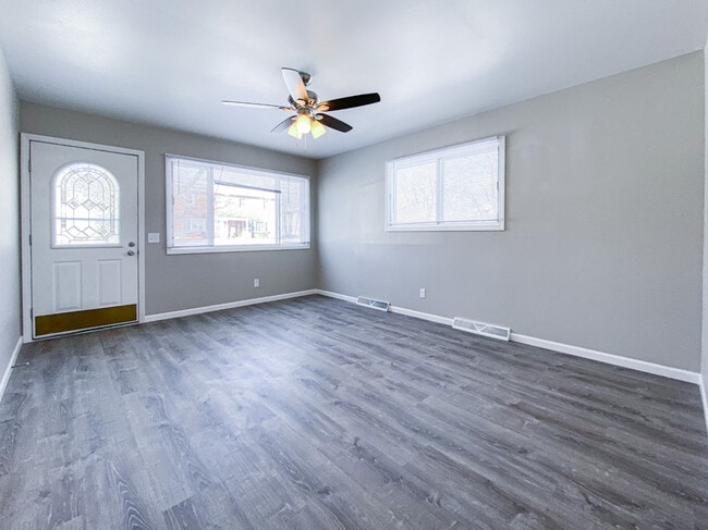 1853 Fisher St in Madison, WI - Foto de edificio - Building Photo