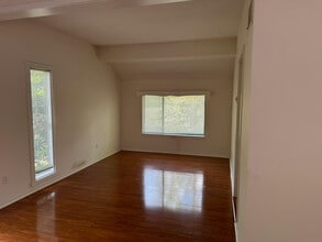 426 Heritage Vlg in Southbury, CT - Building Photo - Building Photo