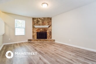 825 Forest Path in Stone Mountain, GA - Building Photo - Building Photo