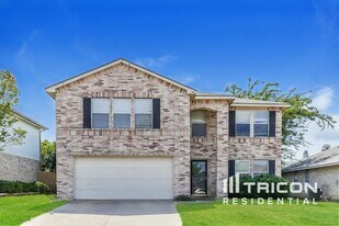 549 Linacre Dr in Crowley, TX - Building Photo