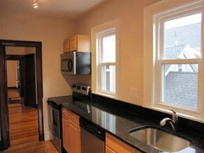14 Chandler St, Unit 1 in Somerville, MA - Foto de edificio - Building Photo