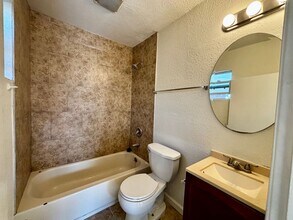 1014 S Evans St in San Diego, CA - Building Photo - Building Photo