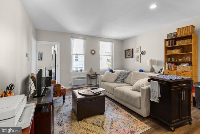 2137 Spruce St in Philadelphia, PA - Building Photo - Building Photo